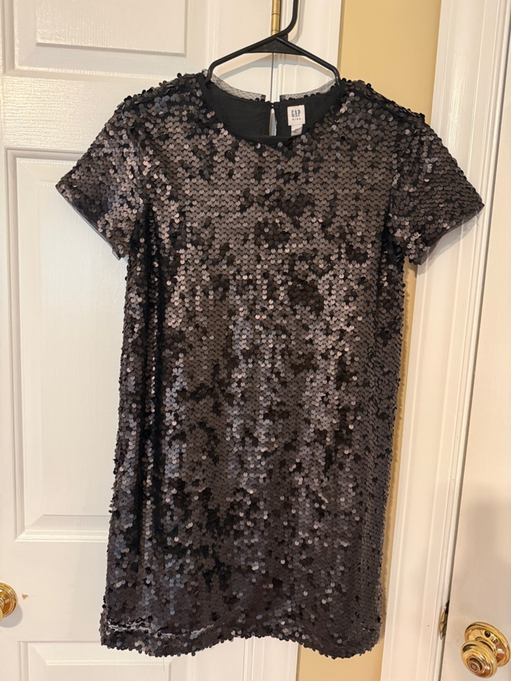 NWT GAP Girls Black Sequin Short Sleeve Shift Dress